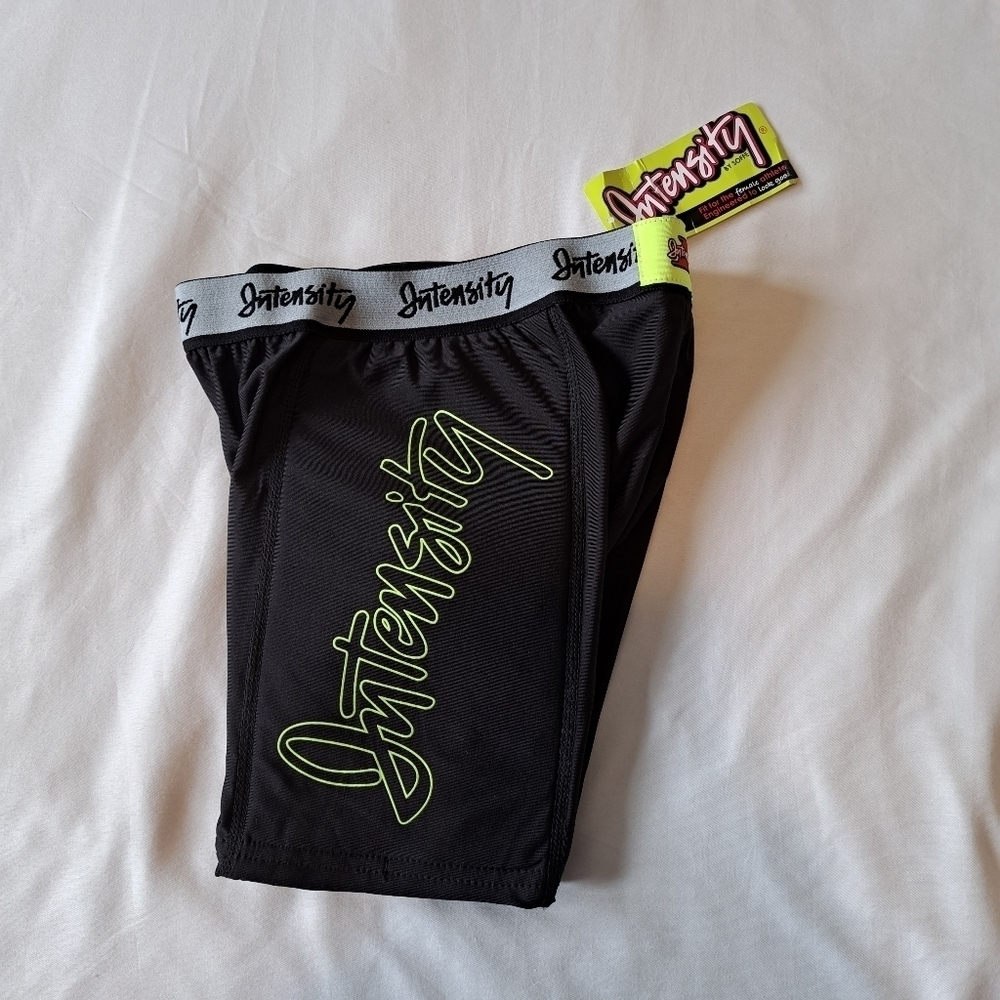 Intensity Baseball girls slider pants Size medium NWT
